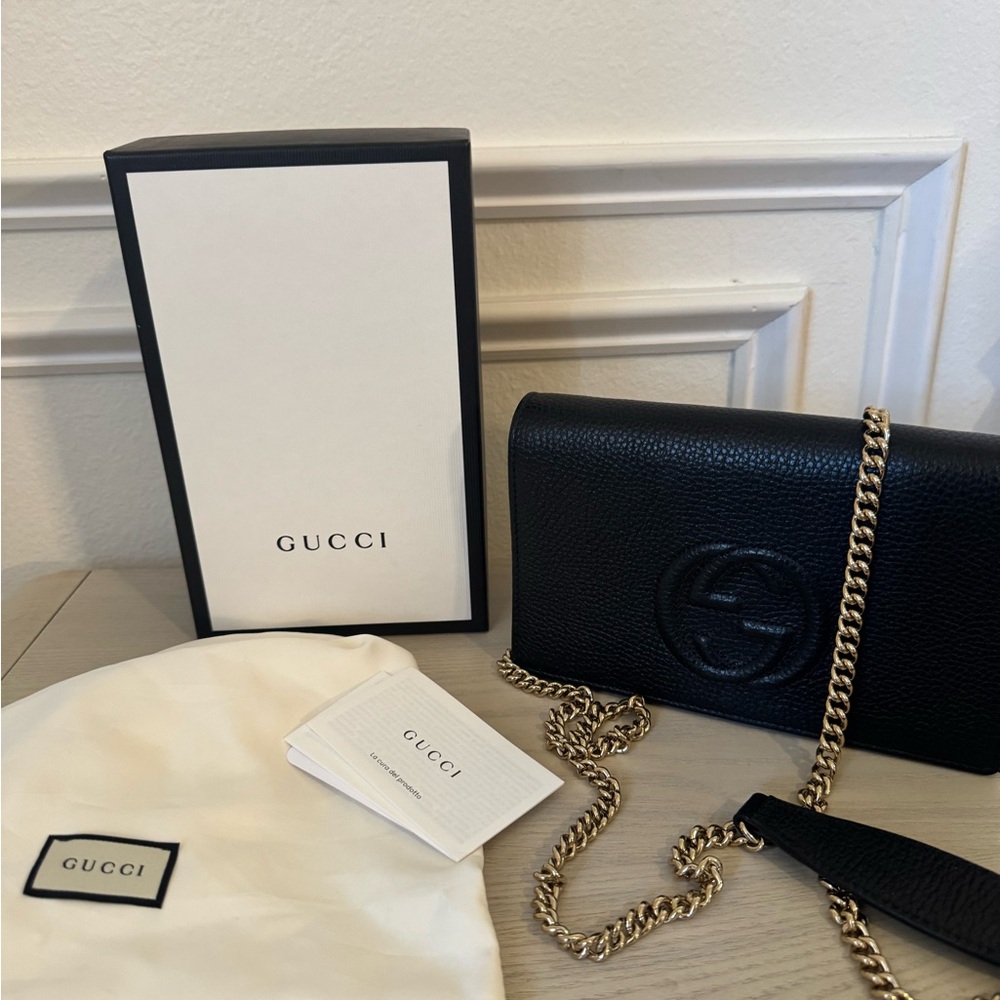 Gucci Soho Black Pebbled Calfskin Clutch Wallet on Chain.